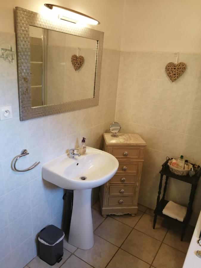 Holli Cottage - Charming 2 Bedrooms With Terrace. Saint-Avit-Rivière Esterno foto